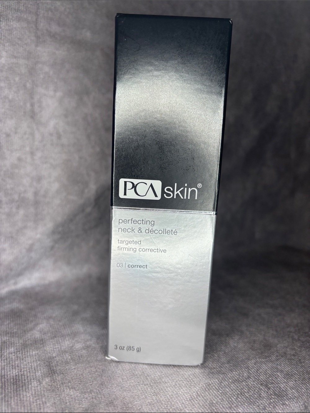 PCA Skin Perfecting Neck & Décolleté (03 Correct) — Silver/Black